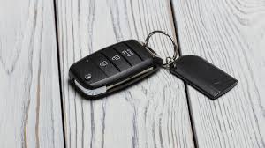 قص مفاتيح سيارات دقيقة