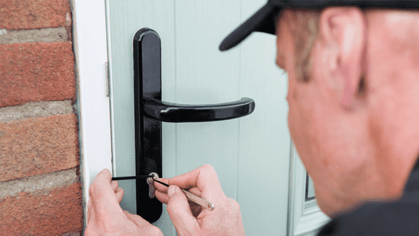 تبديل اقفال أبواب حولي